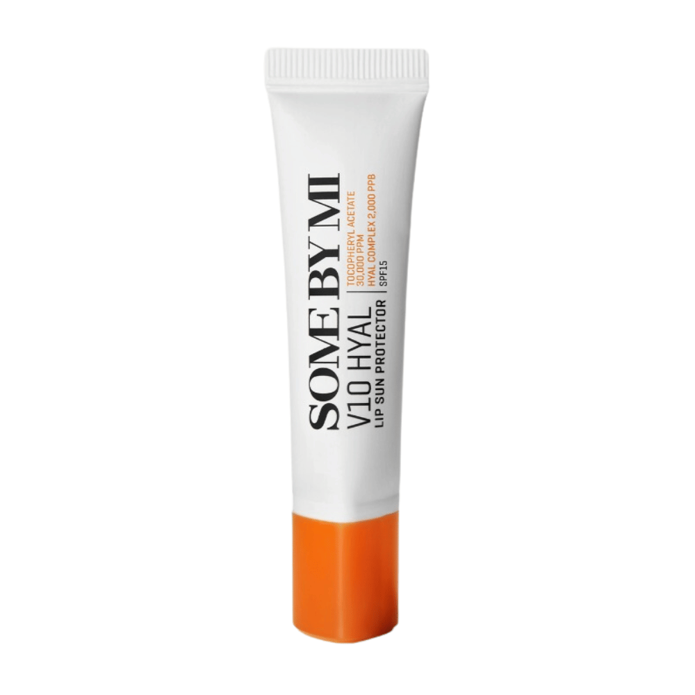 Um tubo Some By Mi V10 Hyal Lip Sun Protector SPF15 7ml em fundo branco.