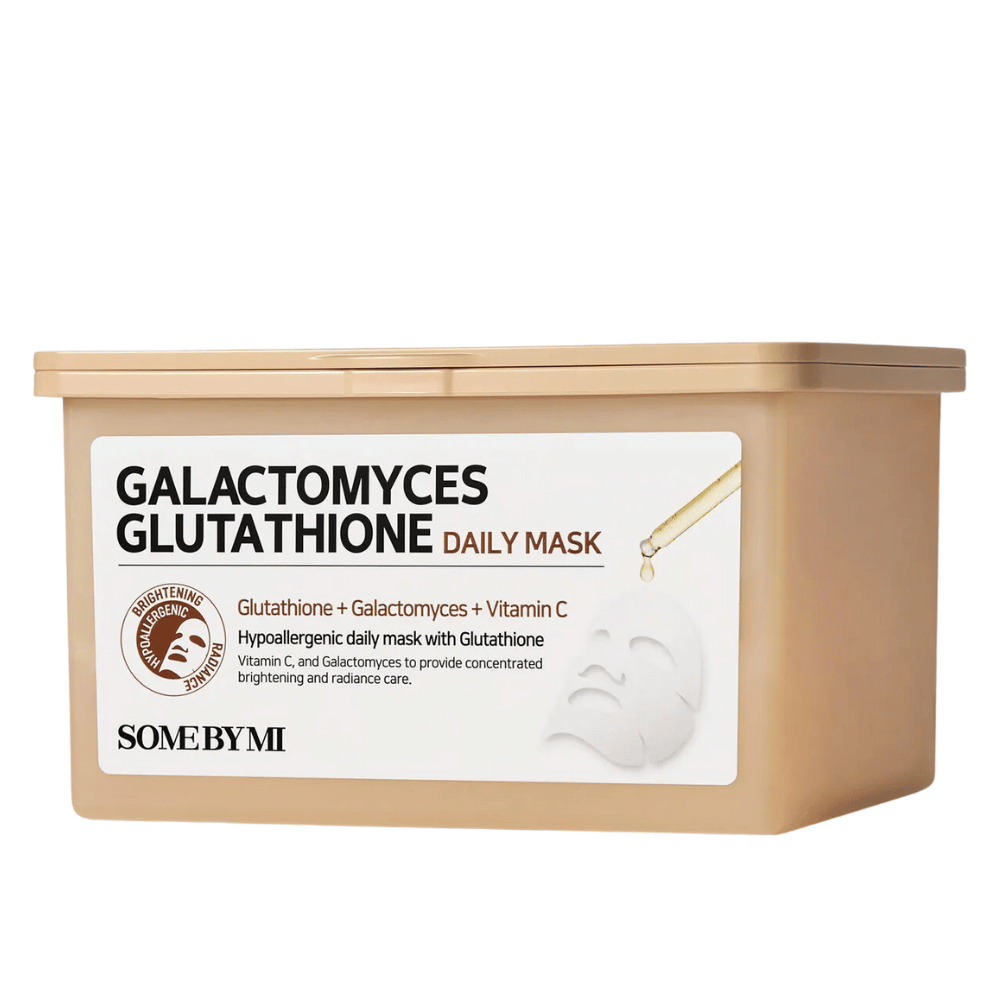 Galactomyces Glutathione Daily Mask de Some By Mi é uma máscara facial hipoalergénica que combina glutationa, galactomyces e vitamina C. Ela proporciona um tratamento concentrado para iluminar e dar à pele um brilho radiante, ao mesmo tempo que cuida da pele.