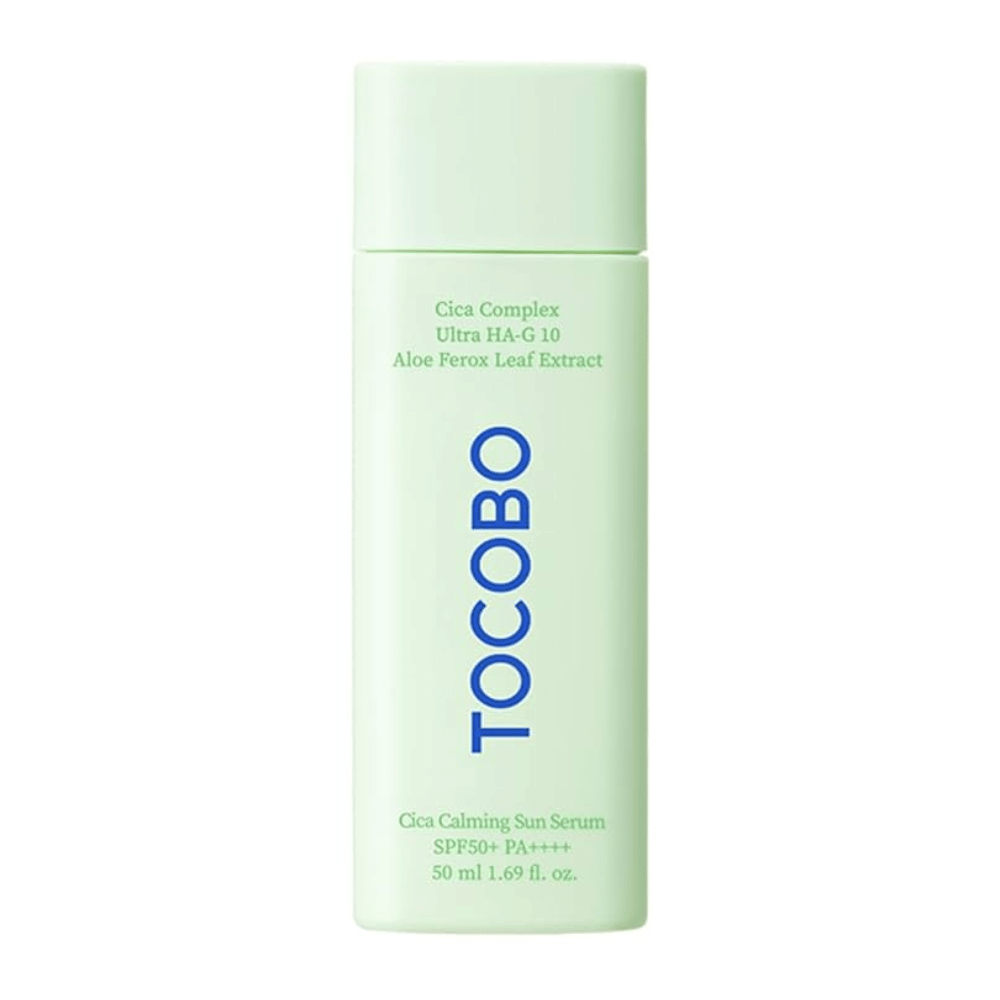TOCOBO Cica Calming Sun Serum em garrafa verde menta com texto azul, SPF50+ PA++++, 50 ml.