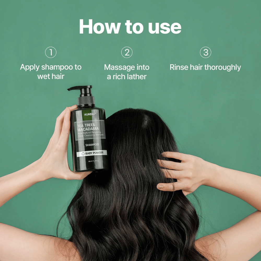 Imagem passo a passo que mostra como KUNDAL Tea Tree & Macadamia Deep Cleansing Shampoo é utilizado para limpar o cabelo e o couro cabeludo com espuma abundante.
