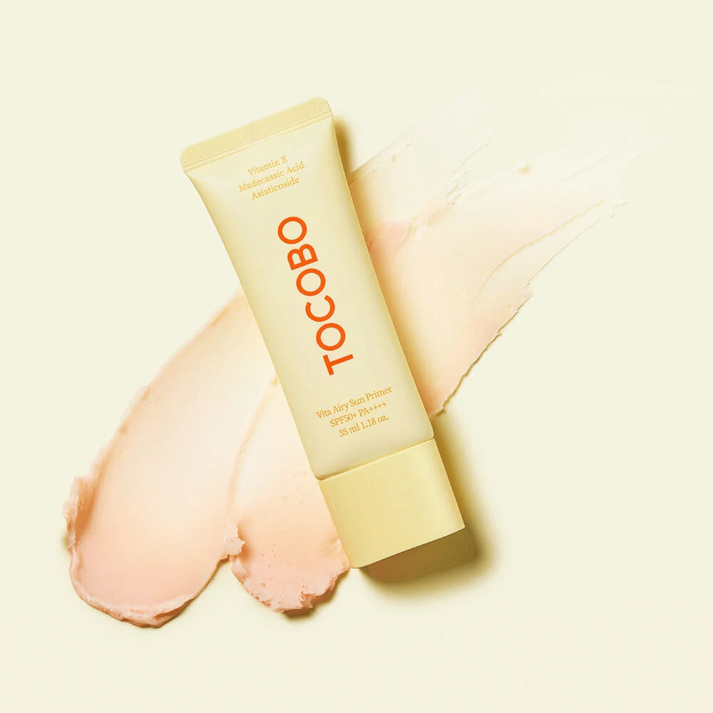 TOCOBO Vita Airy Sun Primer – um primer de proteção solar leve com SPF50+ PA++++ que uniformiza o tom da pele e protege contra raios UV, enquanto cuida com vitamina C e madecassoside.