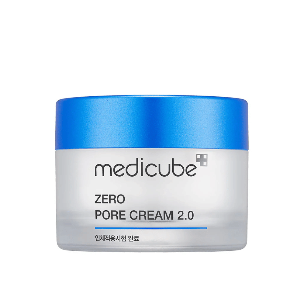 Medicube Zero Pore Cream 2.0 é um creme facial redutor de poros especialmente formulado para proporcionar uma textura de pele mais suave e mate. Ajuda a controlar a produção de sebo e a reduzir a visibilidade dos poros, tornando-o ideal para pele oleosa e mista.