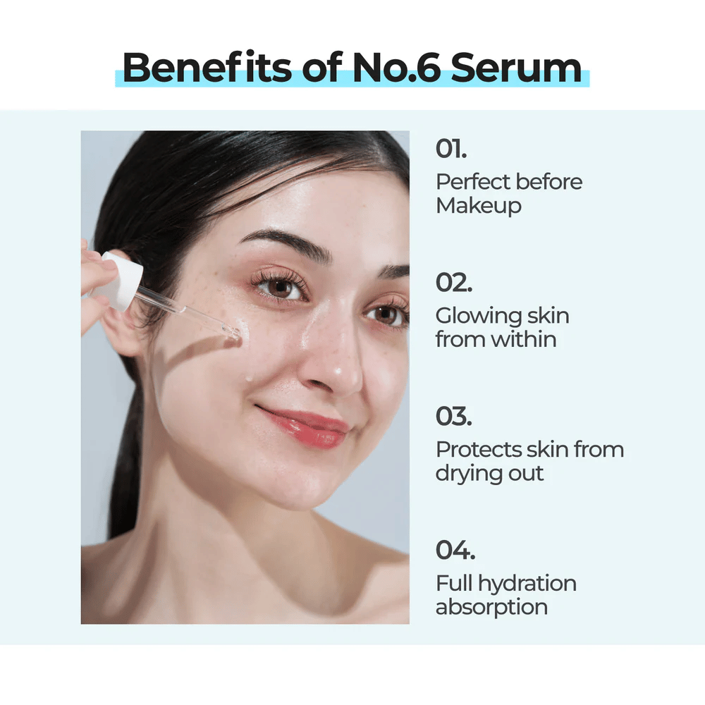 Mulher aplica numbuzin No. 6 Deep Sleep Mask Serum com conta-gotas, que dá brilho, protege contra a secura e é totalmente absorvido pela pele.