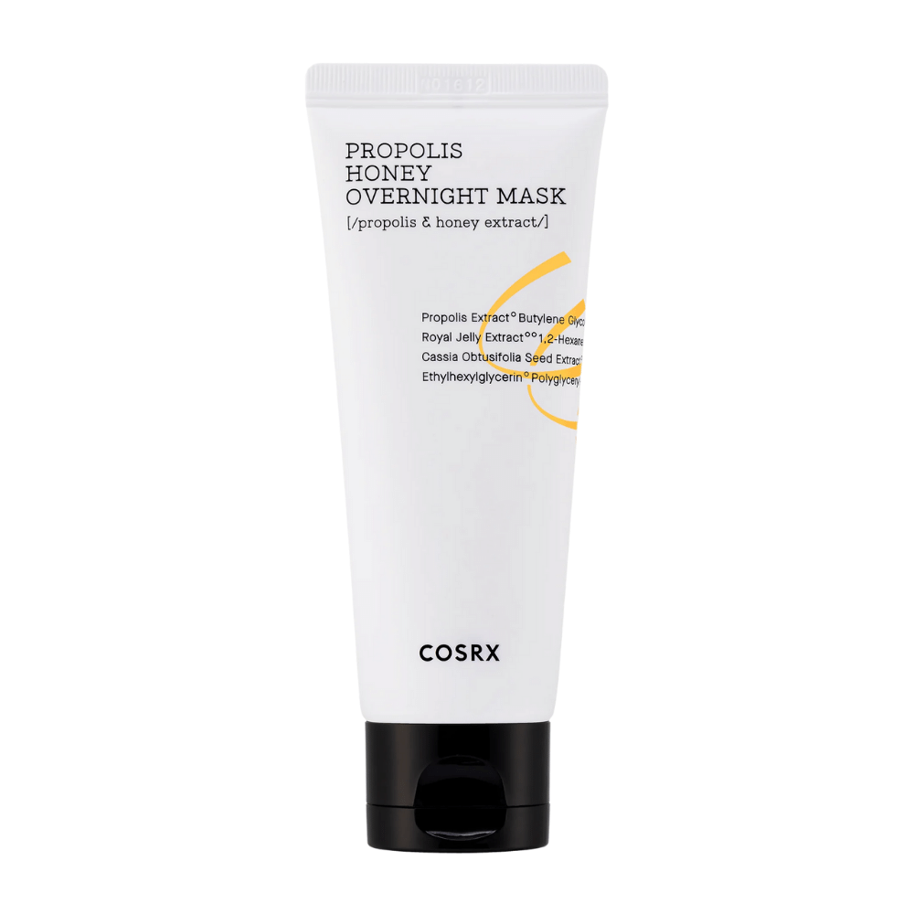 Um tubo branco com Full Fit Propolis Honey Overnight Mask 60 ml com um fundo branco infundido com extrato de própolis de COSRX.