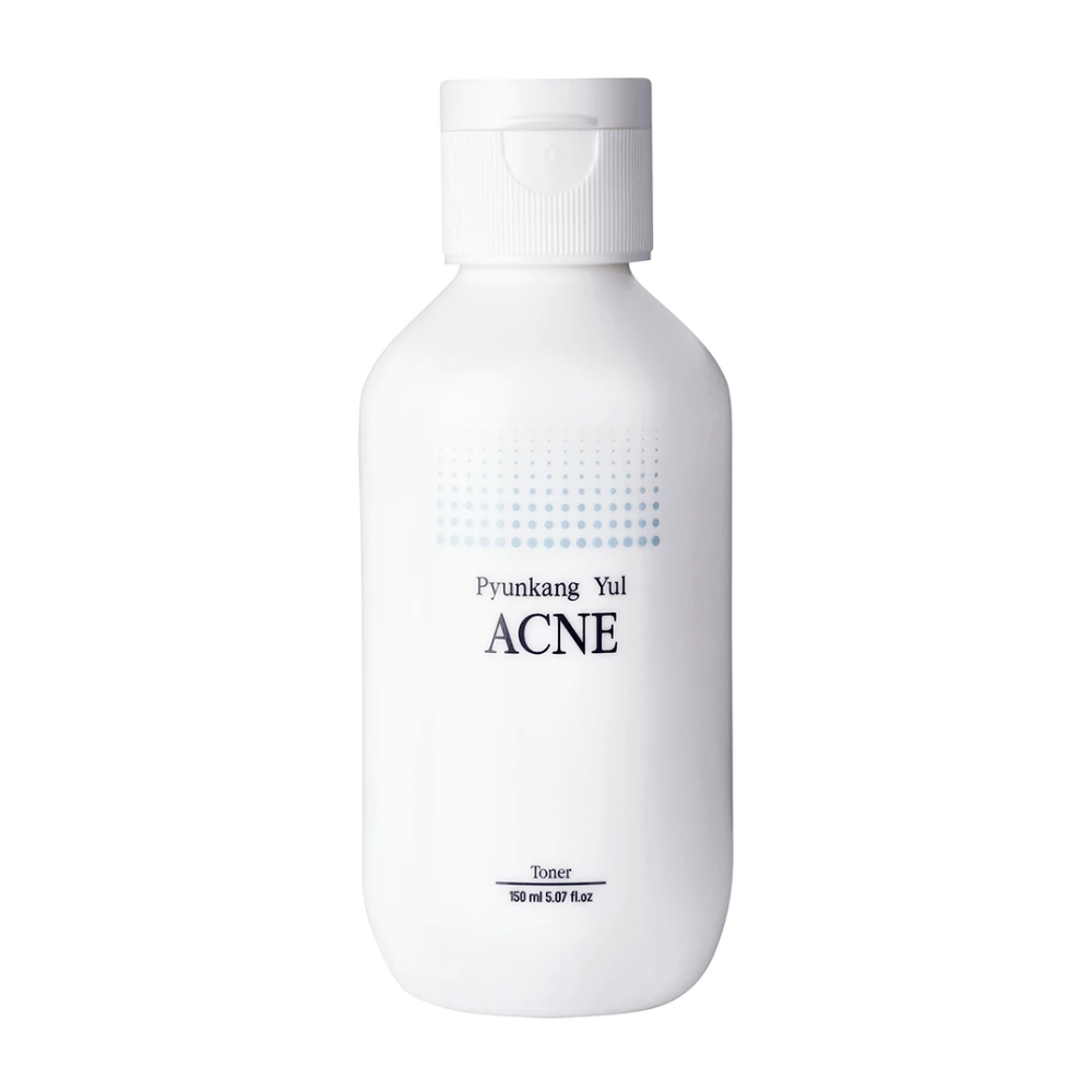Uma garrafa Pyunkang Yul Acne Toner 150ml em fundo branco.