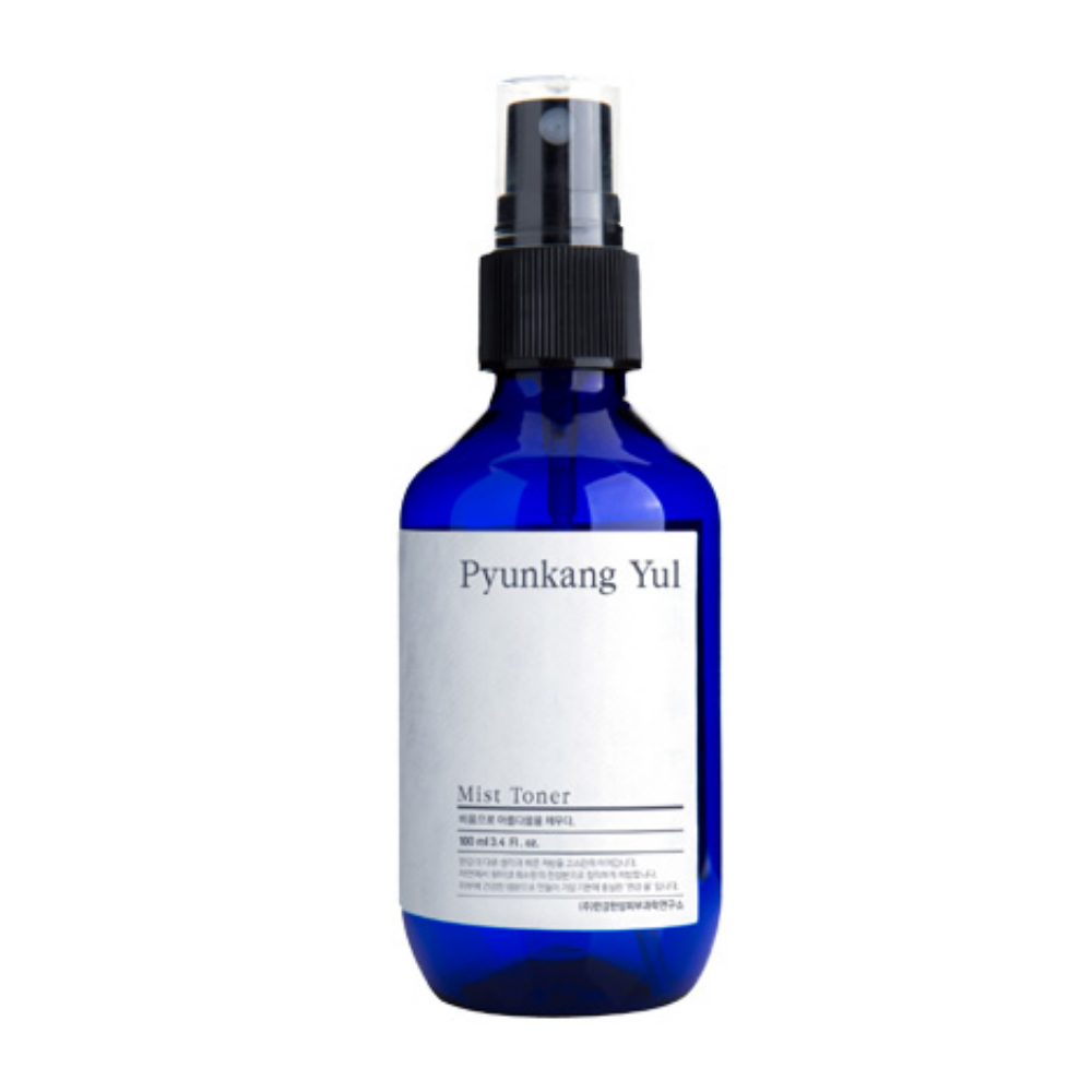 Uma garrafa Pyunkang Yul Mist Toner, perfeita para entusiastas de toner hipoalergênico, sobre fundo branco.