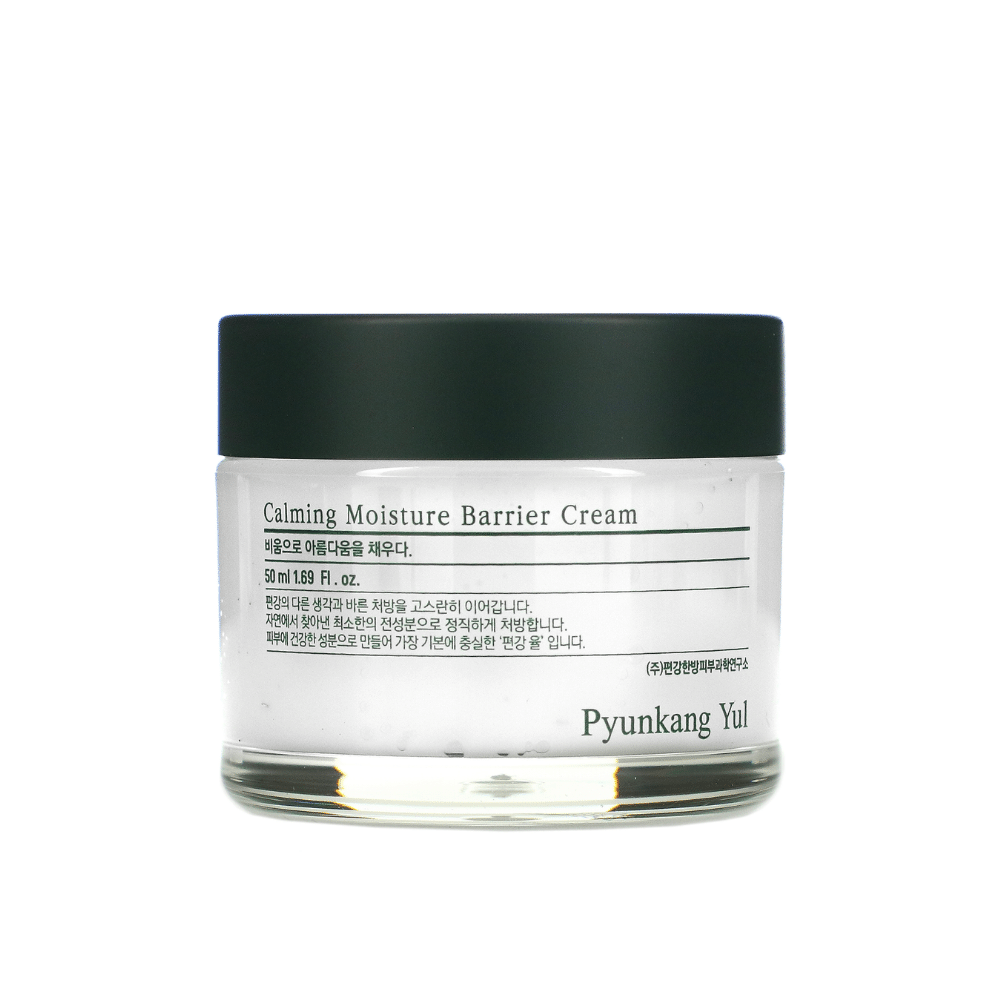 Um recipiente com Pyunkang Yul Calming Moisture Barrier Cream 50ml em fundo branco.